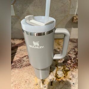 Stanley Light Gray Insulated Travel Tumbler with Handle